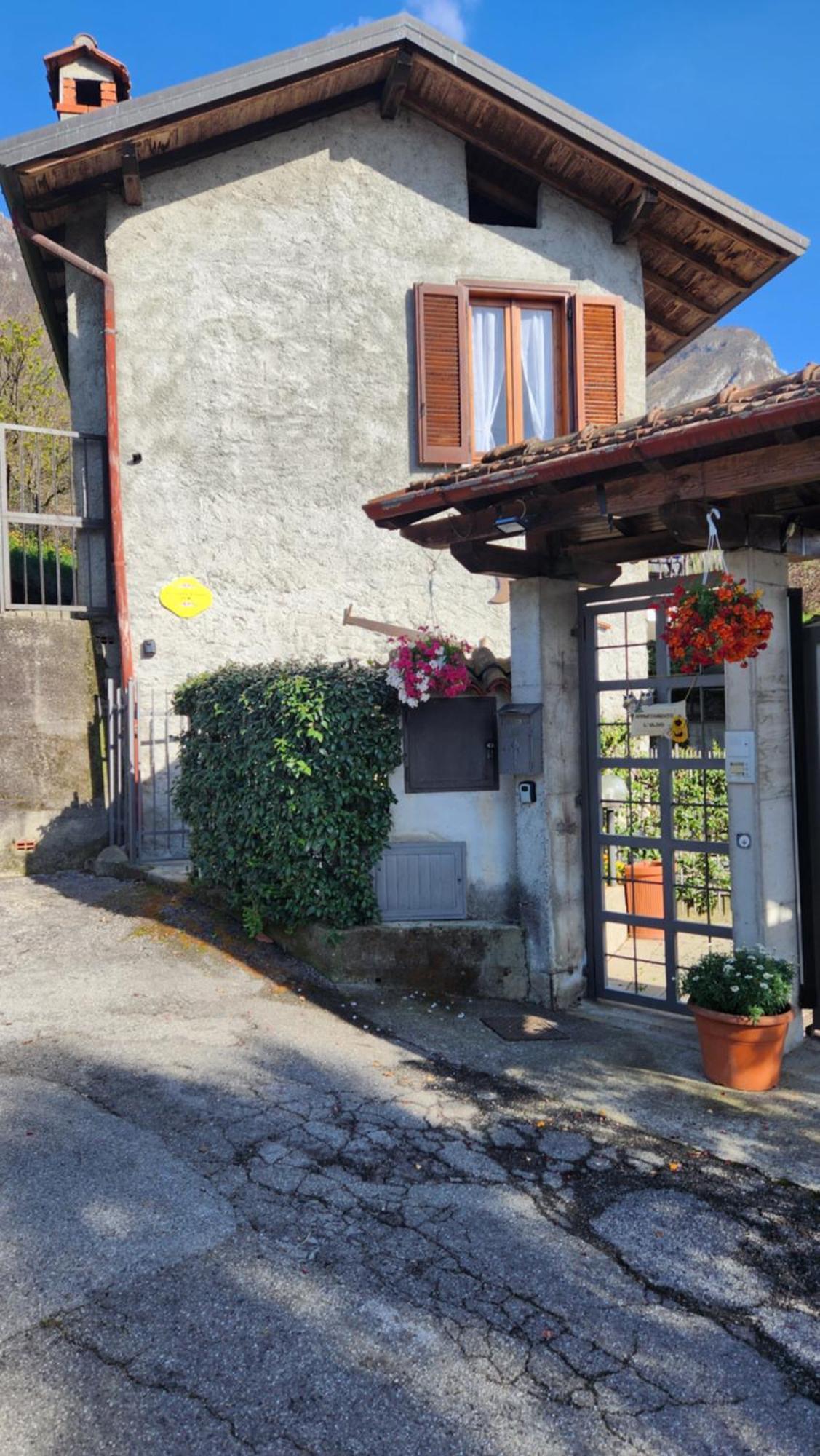 Laura'S Cottage With Lake View, Detached, 5 Kilometers From Varenna Lierna Εξωτερικό φωτογραφία