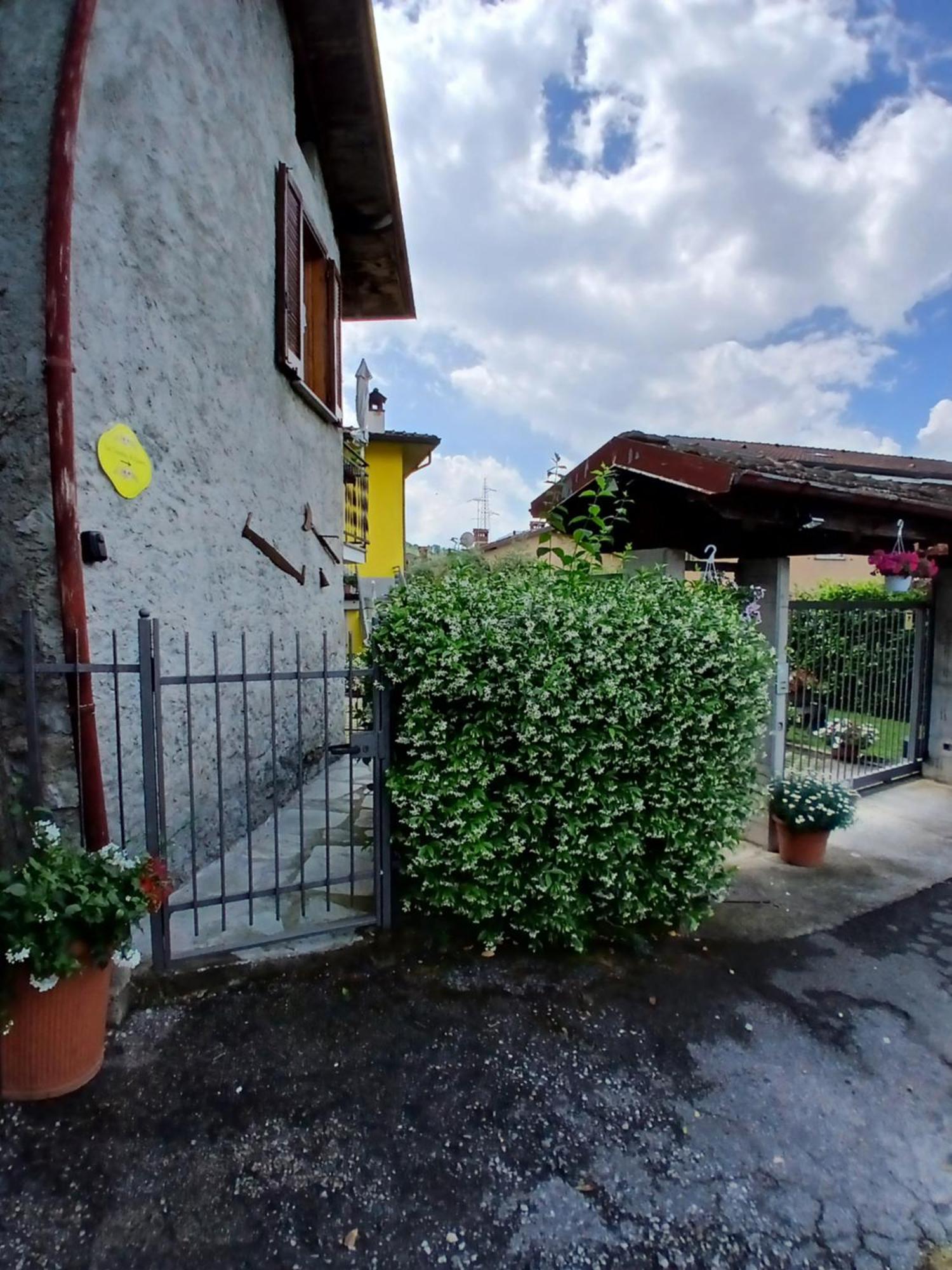 Laura'S Cottage With Lake View, Detached, 5 Kilometers From Varenna Lierna Εξωτερικό φωτογραφία